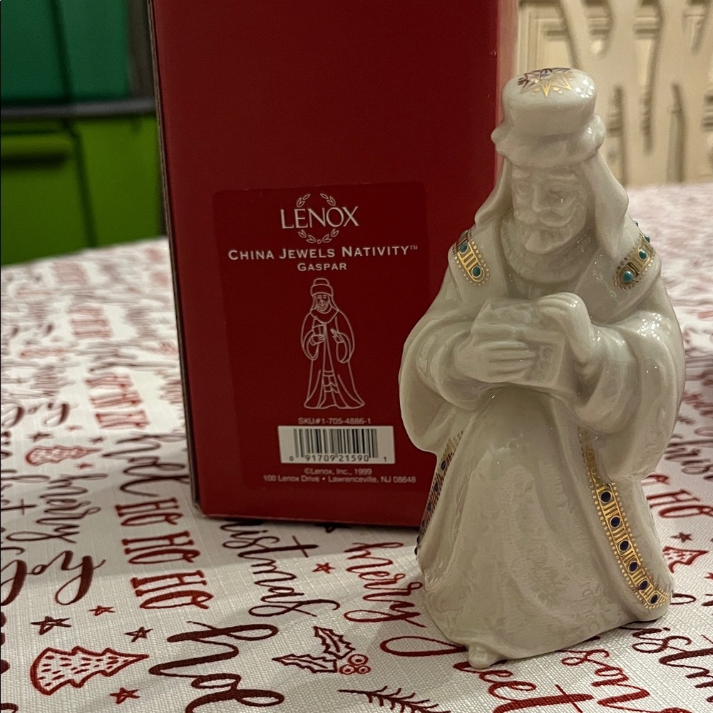 Lenox China Jewels Nativity Figurine - White and Gold